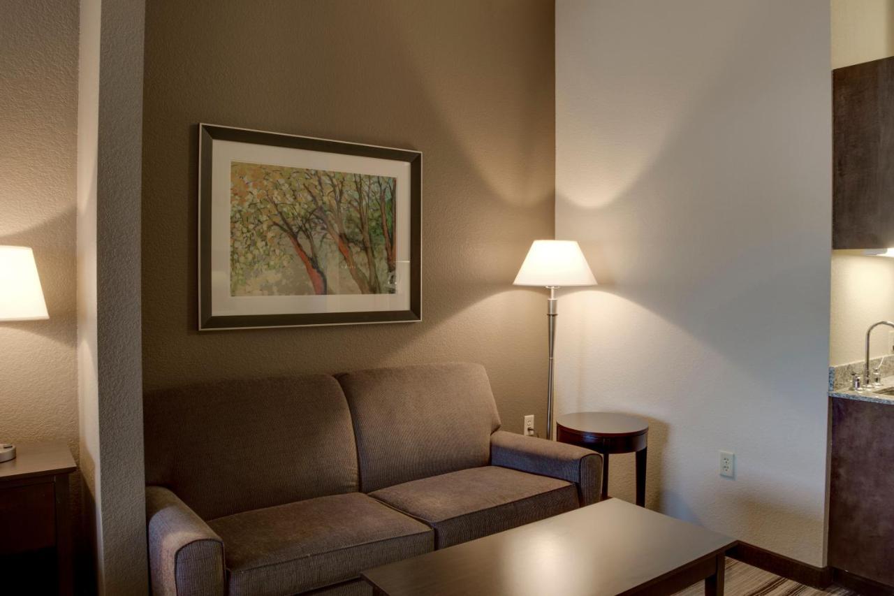 Holiday Inn Express & Suites Nevada By Ihg Phòng bức ảnh