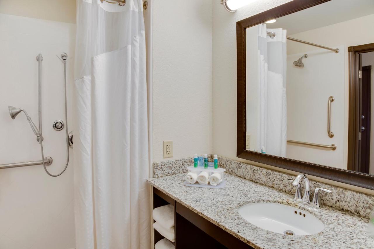 Holiday Inn Express & Suites Nevada By Ihg Phòng bức ảnh