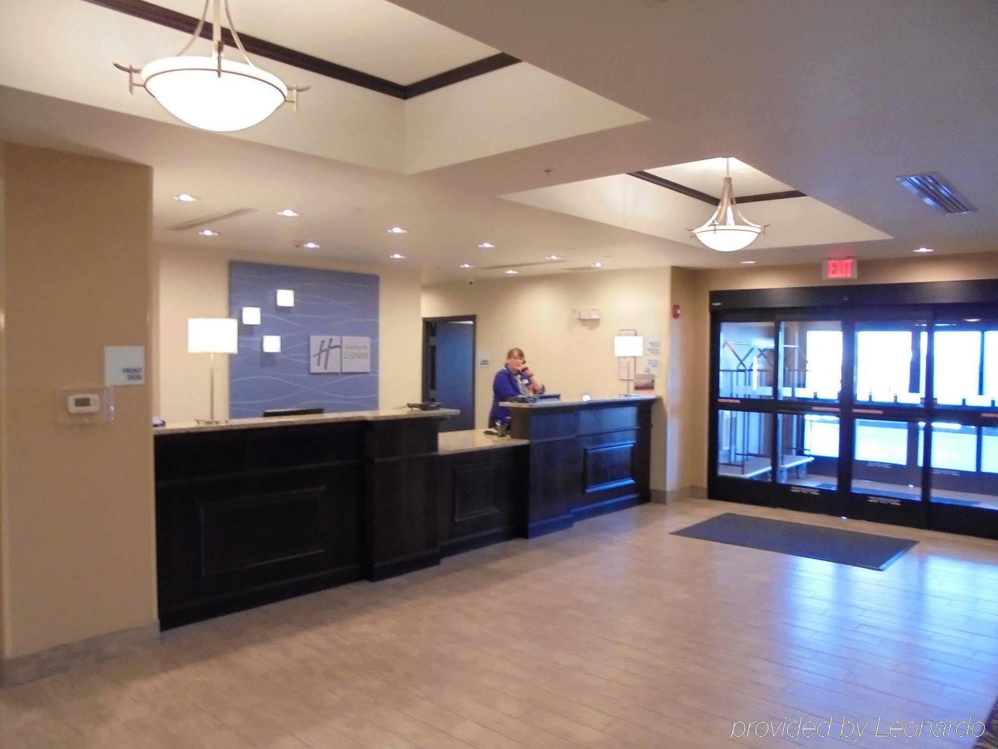Holiday Inn Express & Suites Nevada By Ihg Ngoại thất bức ảnh
