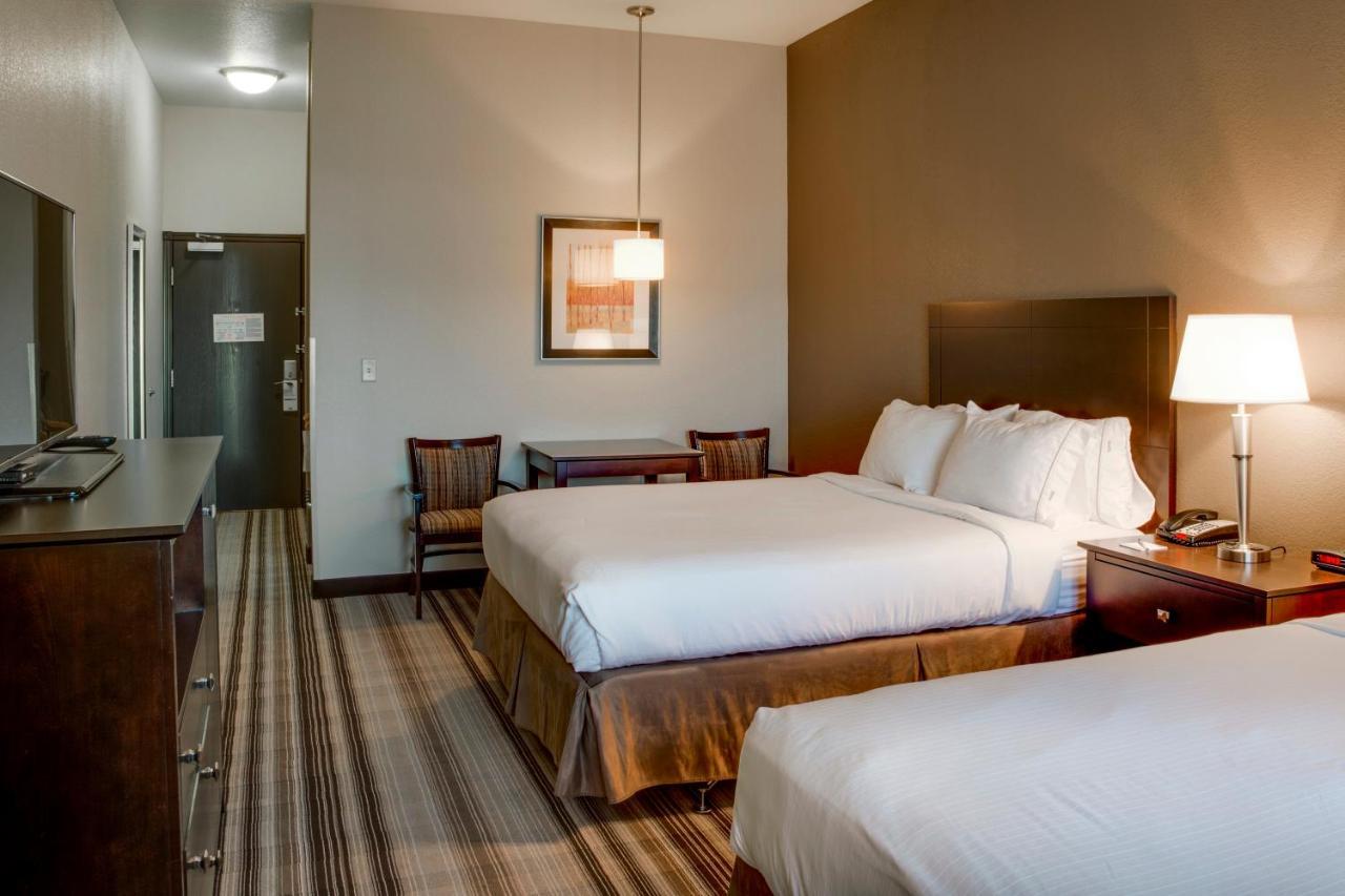 Holiday Inn Express & Suites Nevada By Ihg Ngoại thất bức ảnh